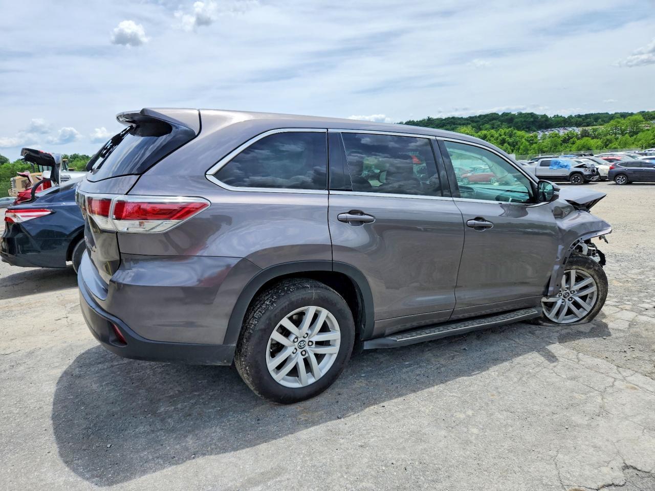 2016 TOYOTA HIGHLANDER