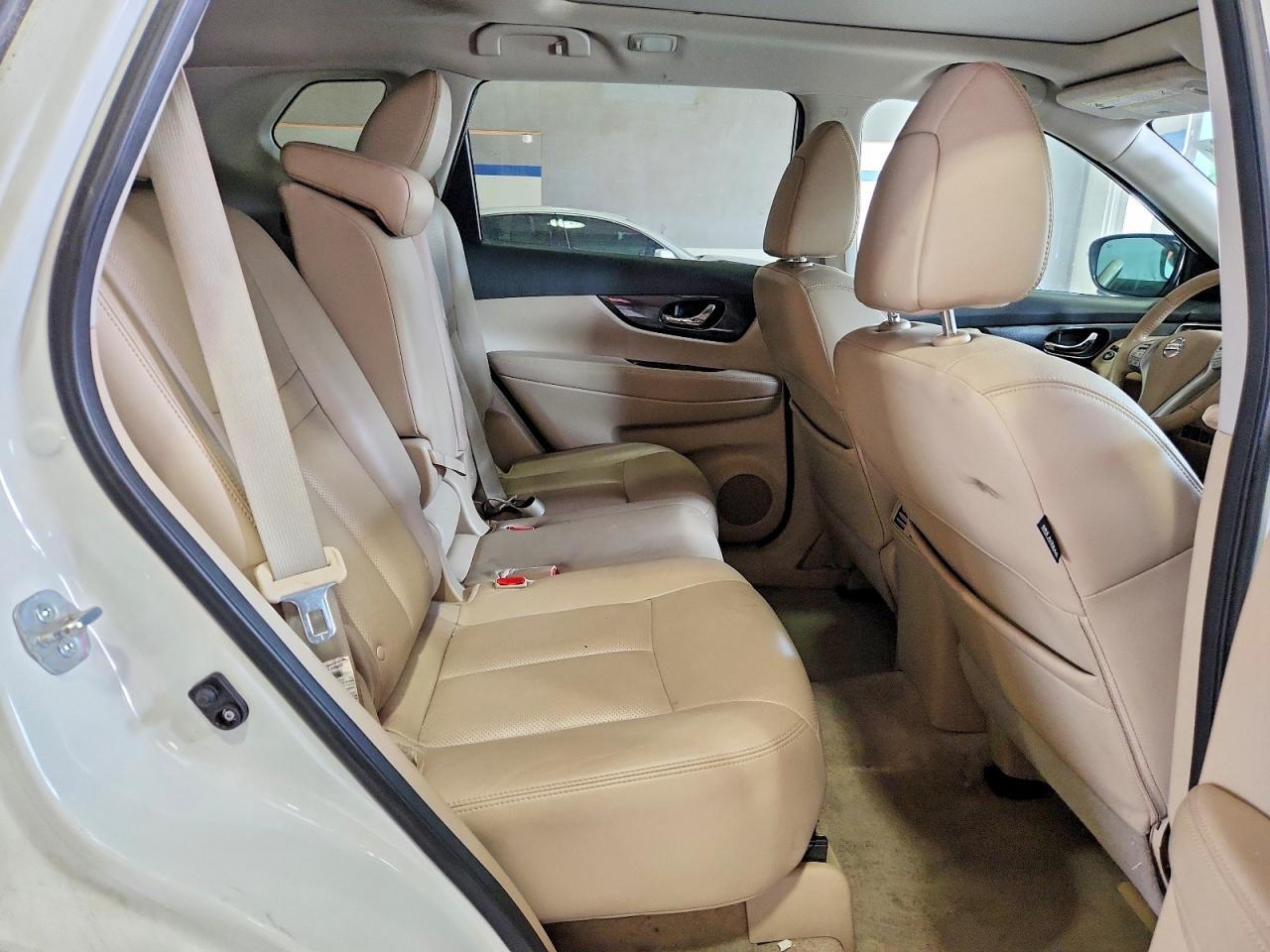 2015 NISSAN ROGUE