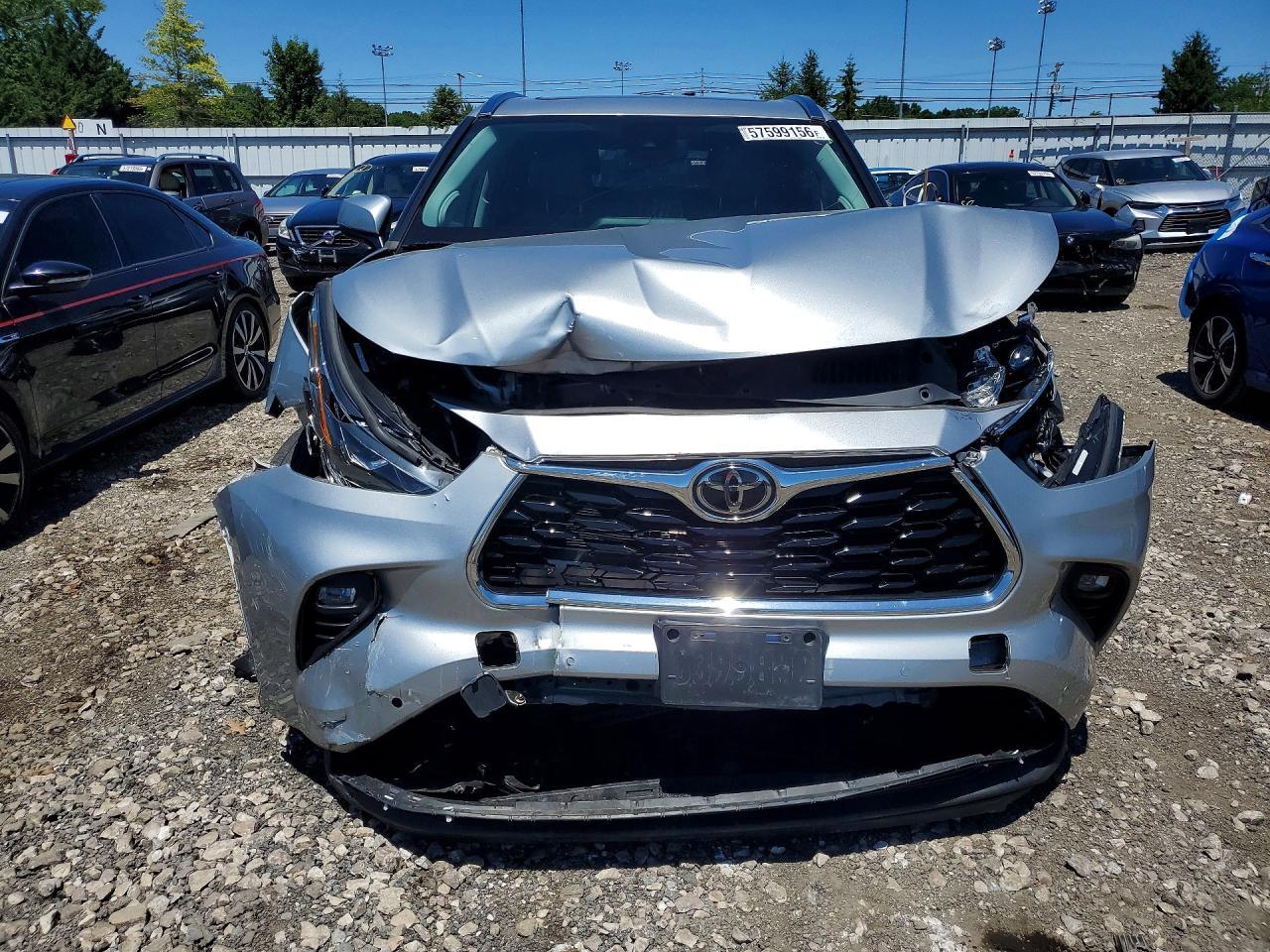 2021 TOYOTA HIGHLANDER