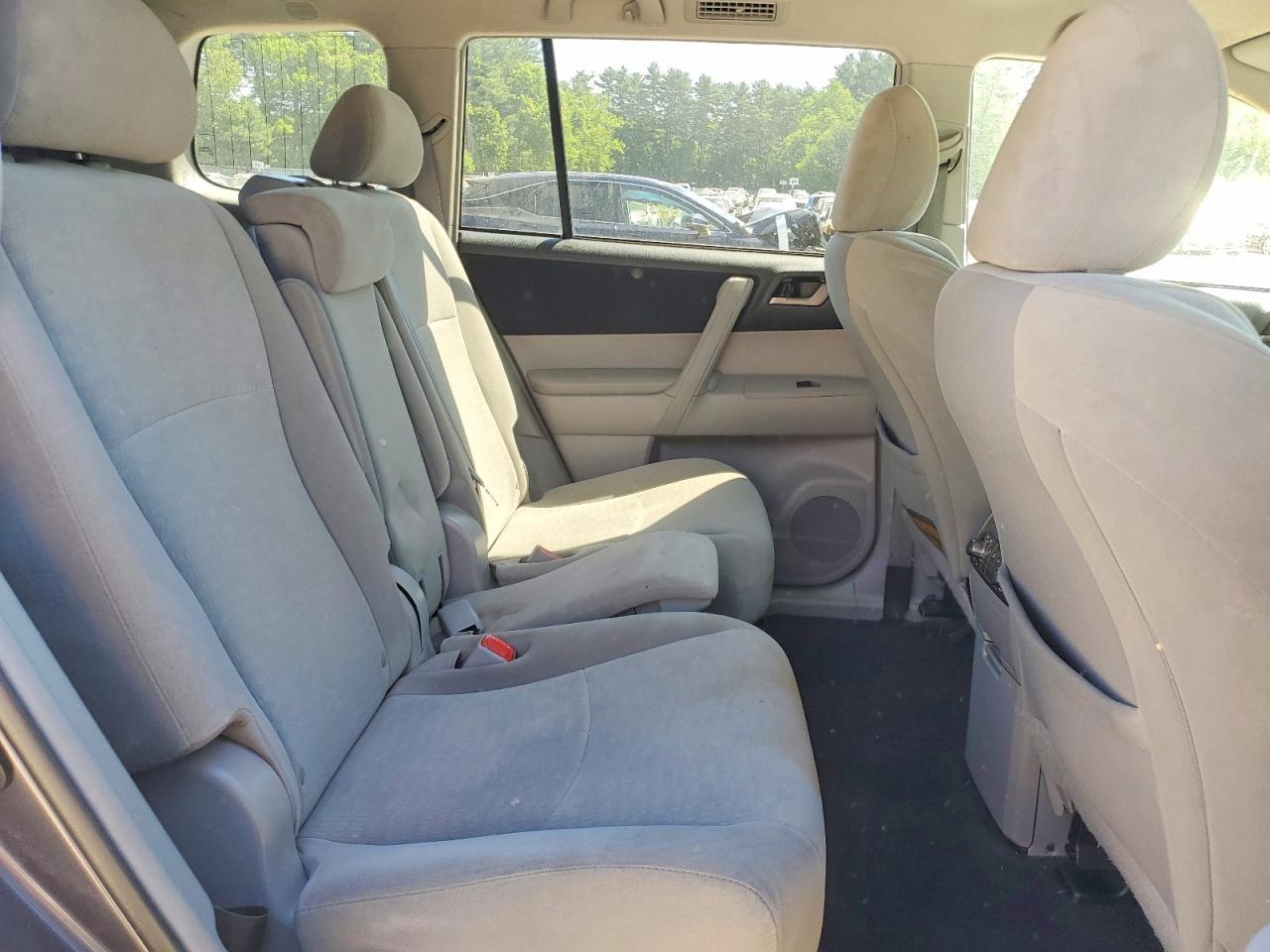 2012 TOYOTA HIGHLANDER