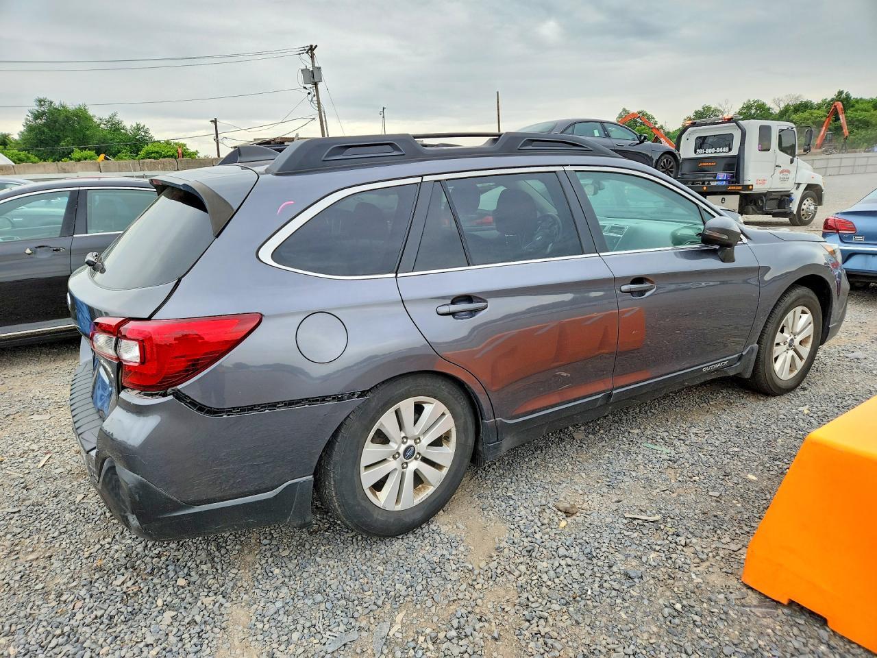 2018 SUBARU Outback
