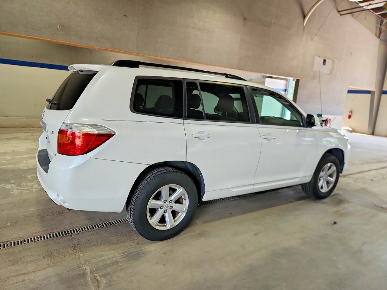 2009 TOYOTA HIGHLANDER