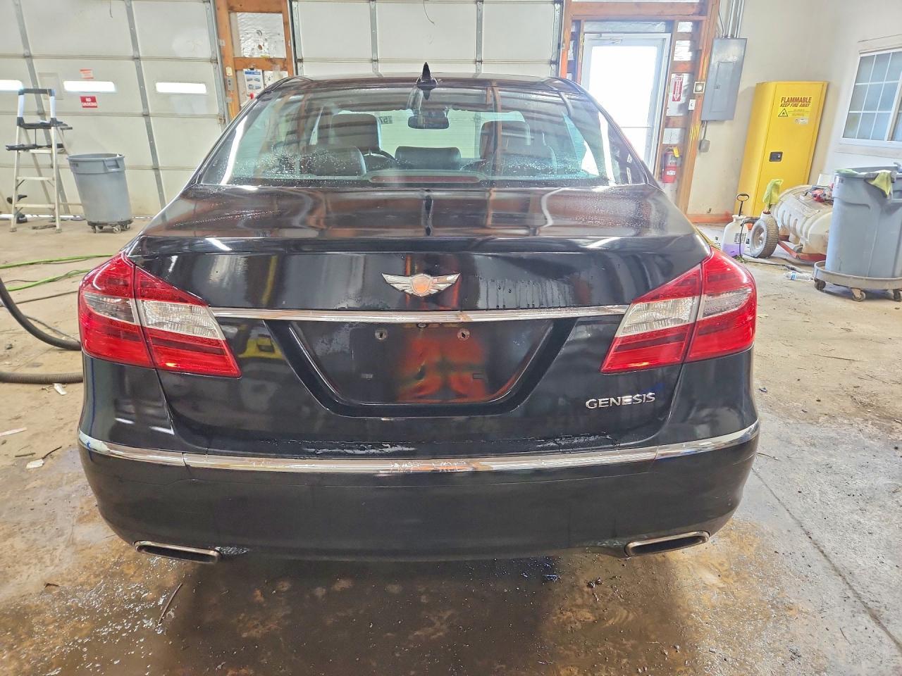 2013 HYUNDAI GENESIS