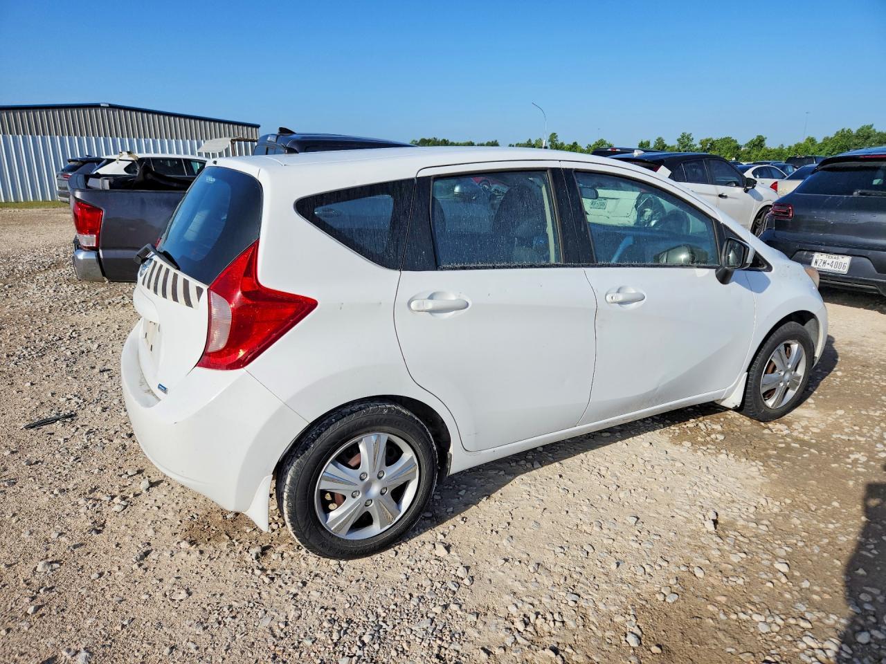 2016 NISSAN Versa Note