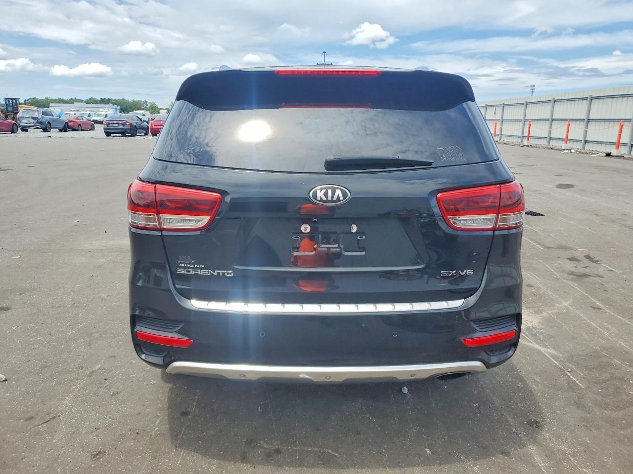 2017 KIA SORENTO