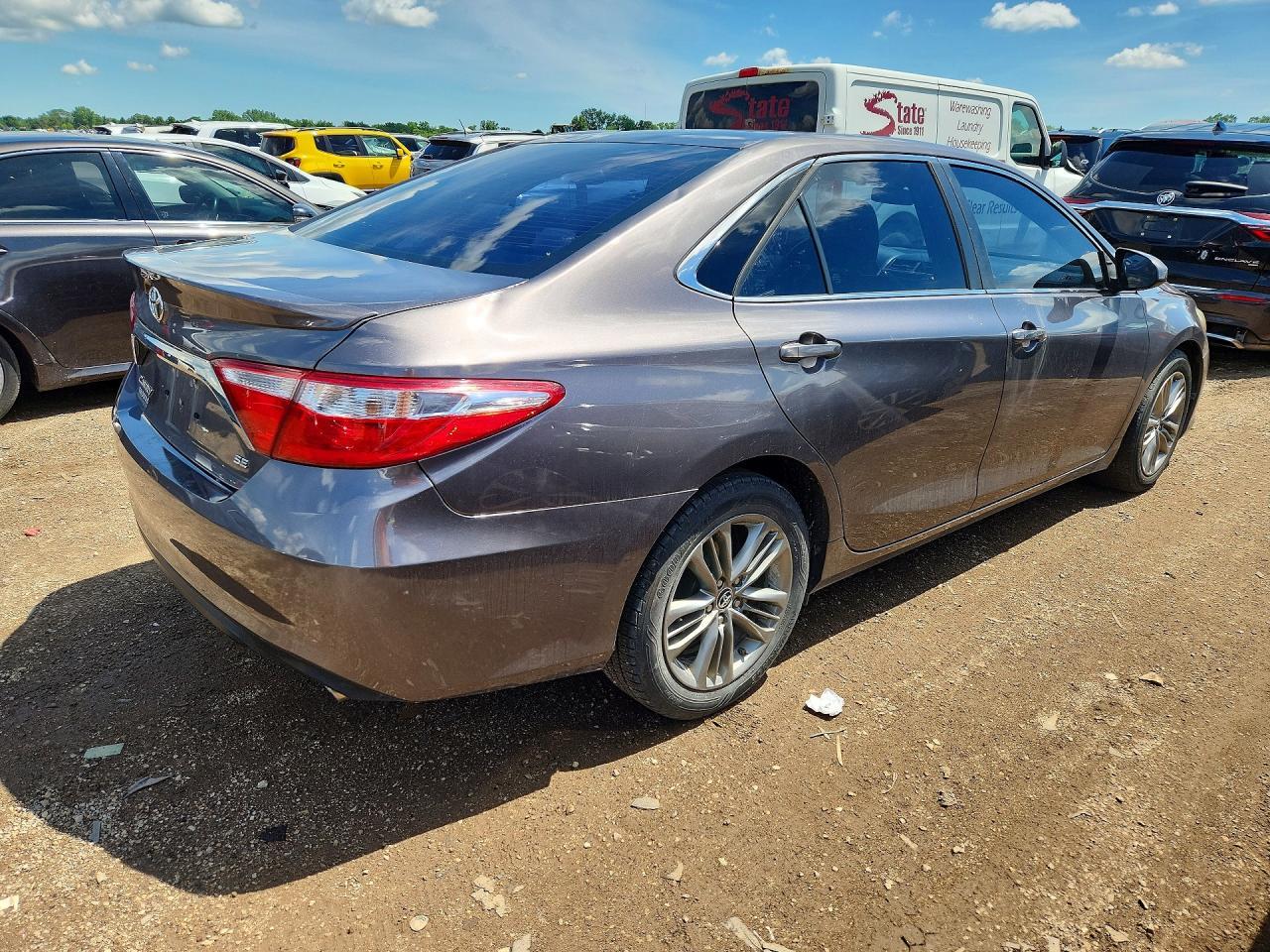 2016 TOYOTA CAMRY