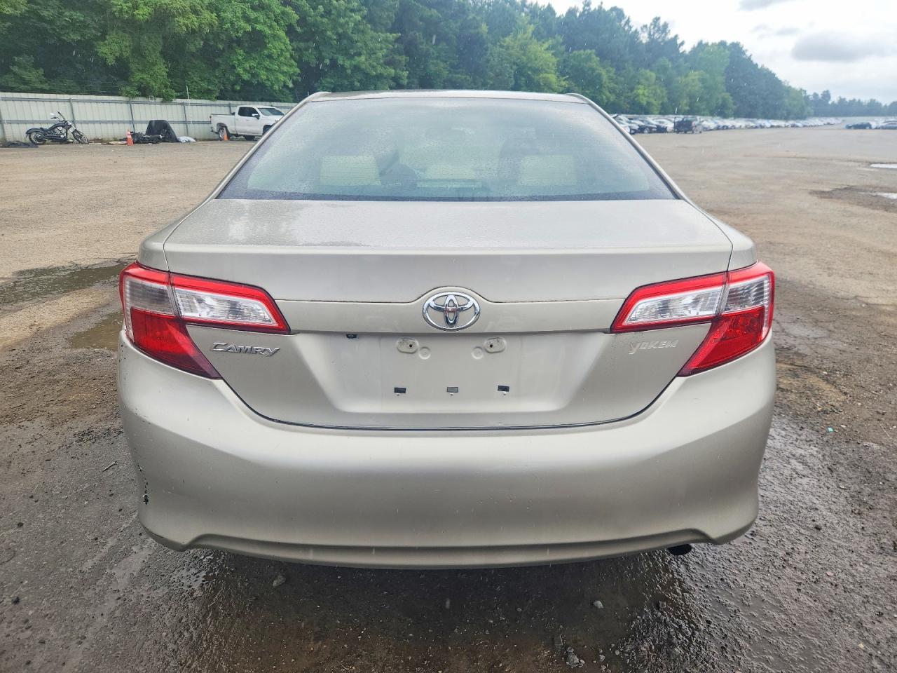 2014 TOYOTA CAMRY