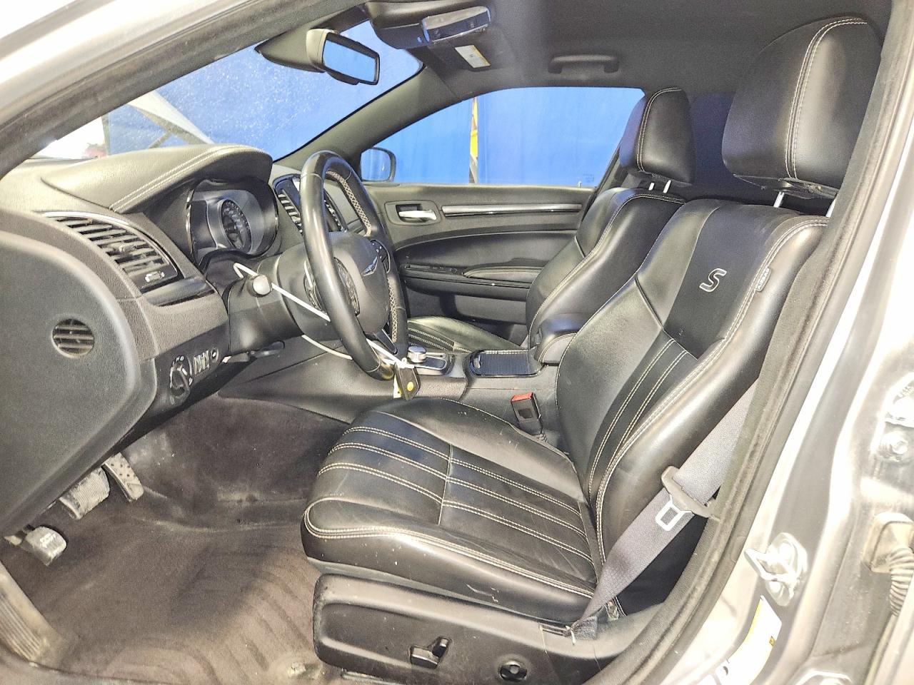 2016 CHRYSLER 300