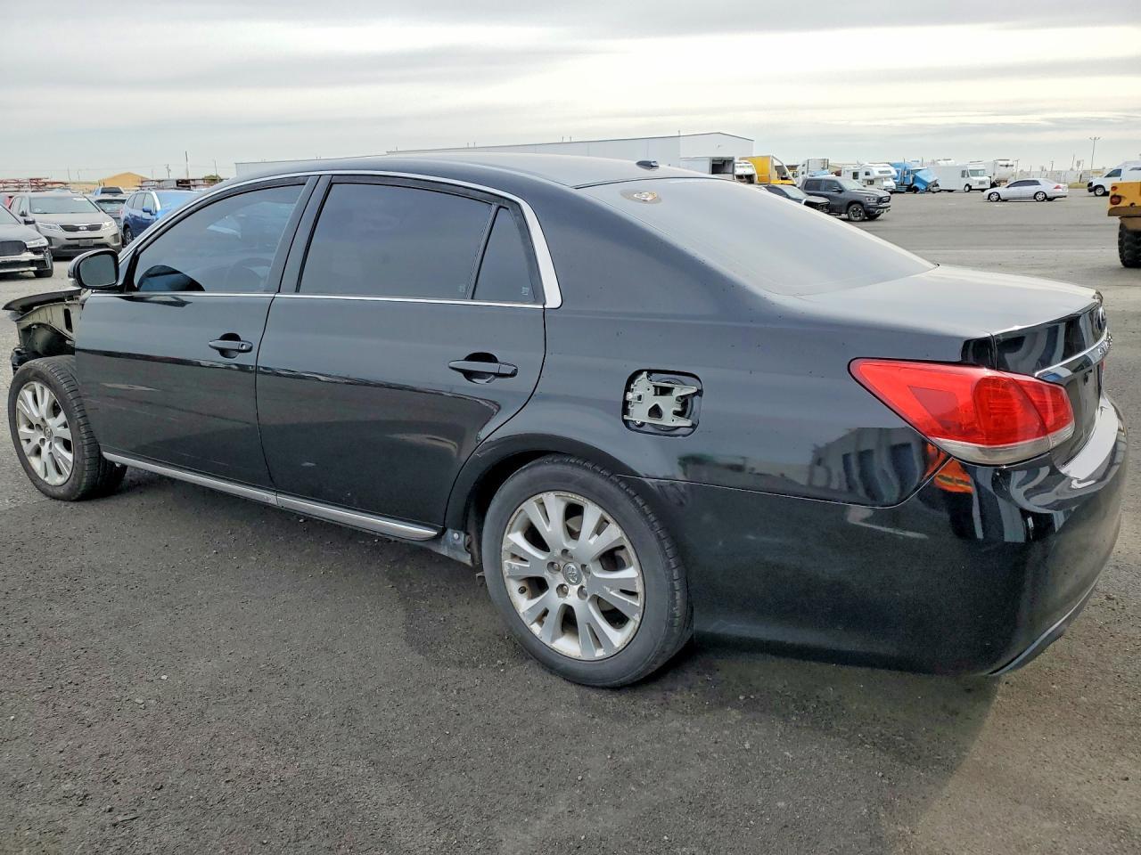 2012 TOYOTA Avalon