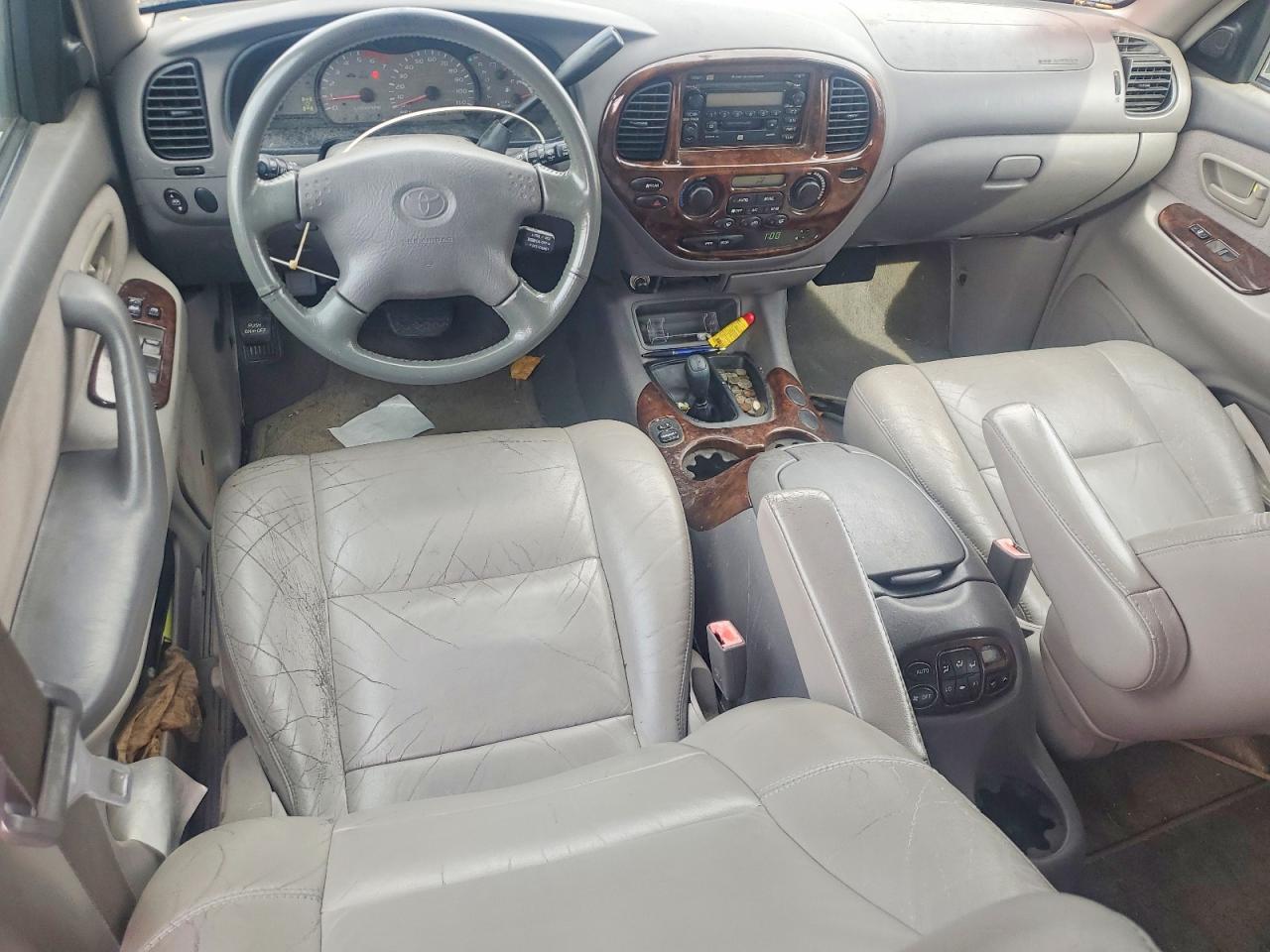 2002 TOYOTA Sequoia