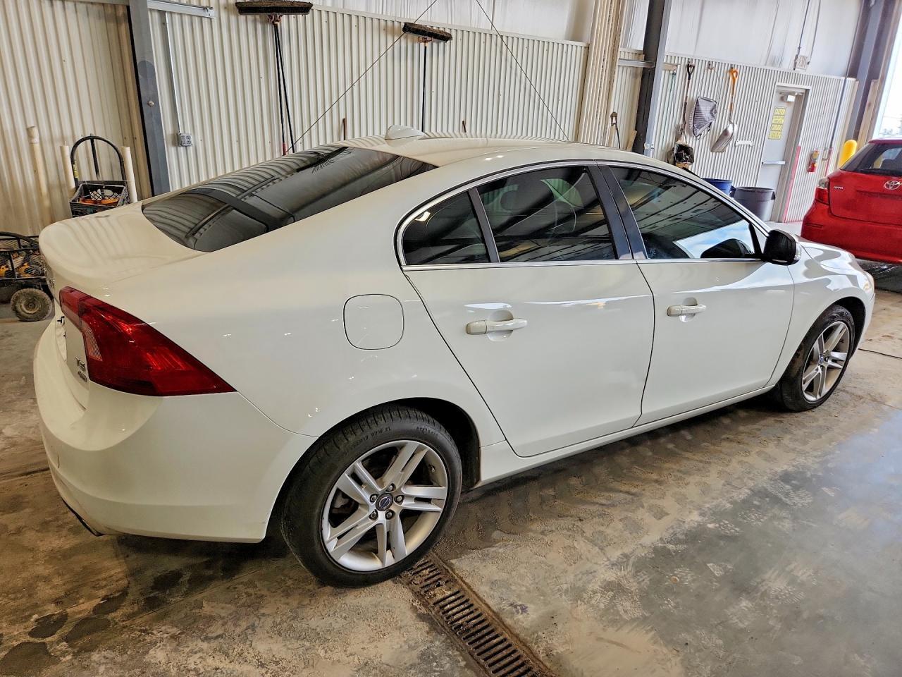 2014 VOLVO S60