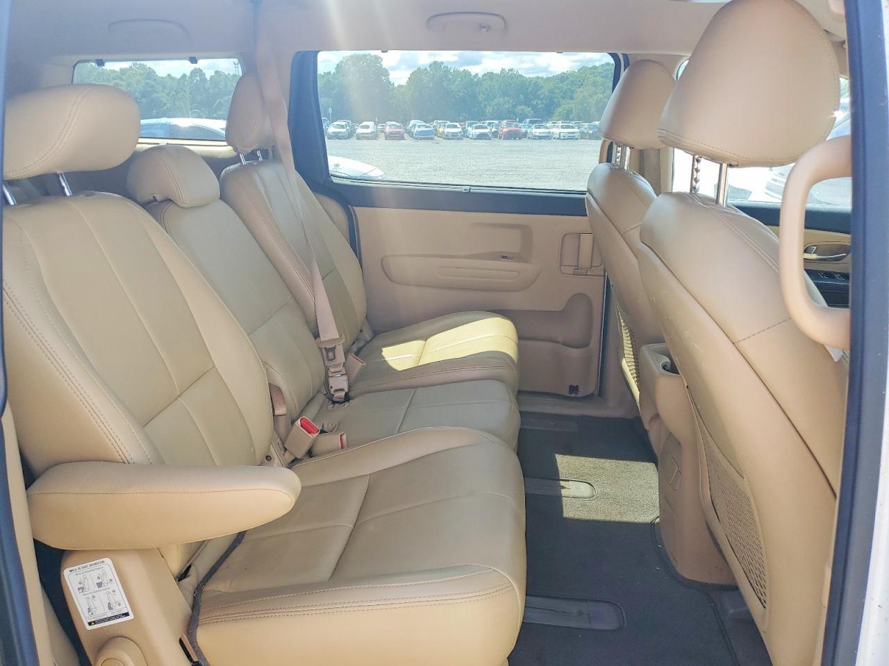 2015 KIA SEDONA