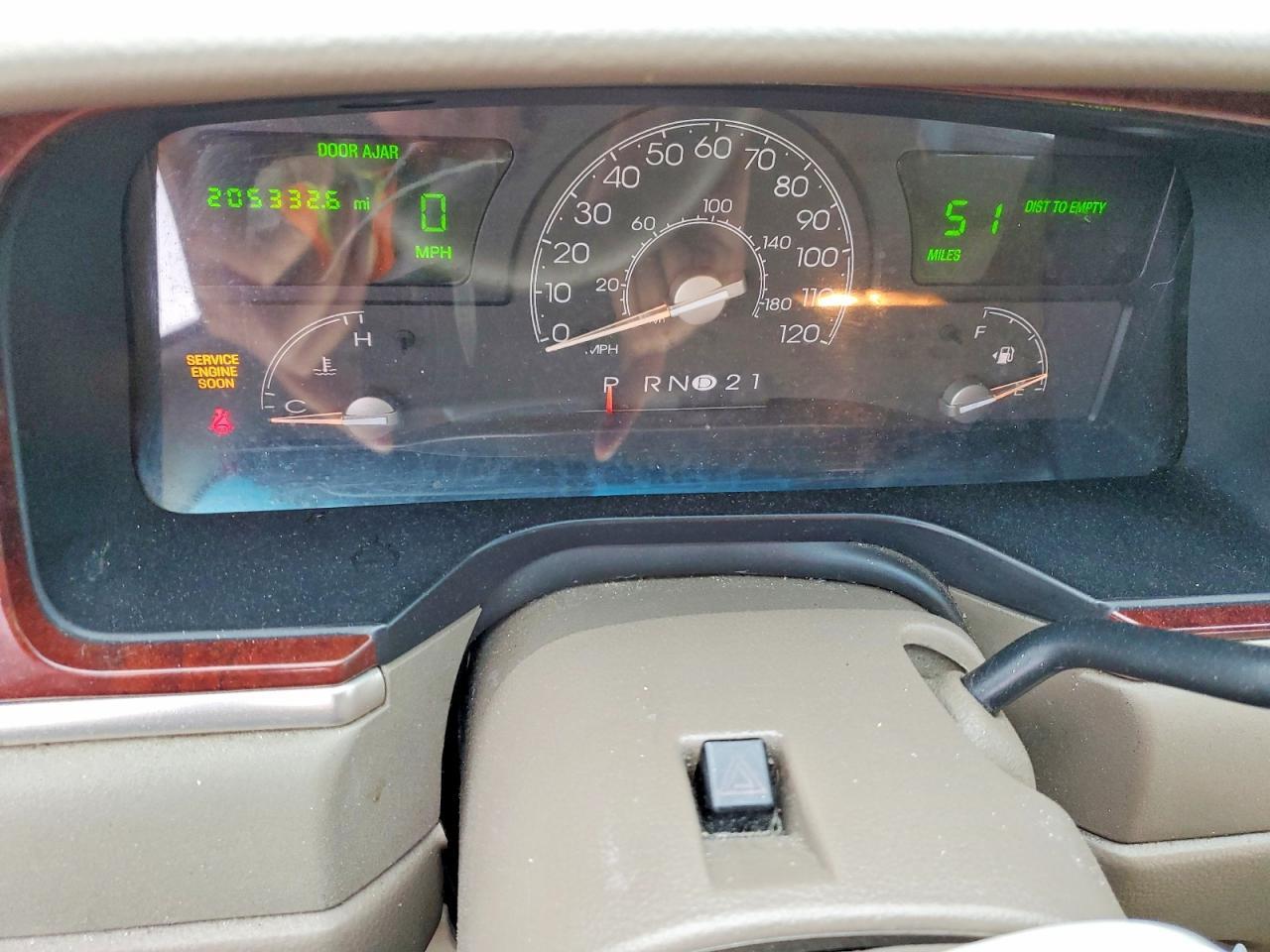 2003 LINCOLN Town Car