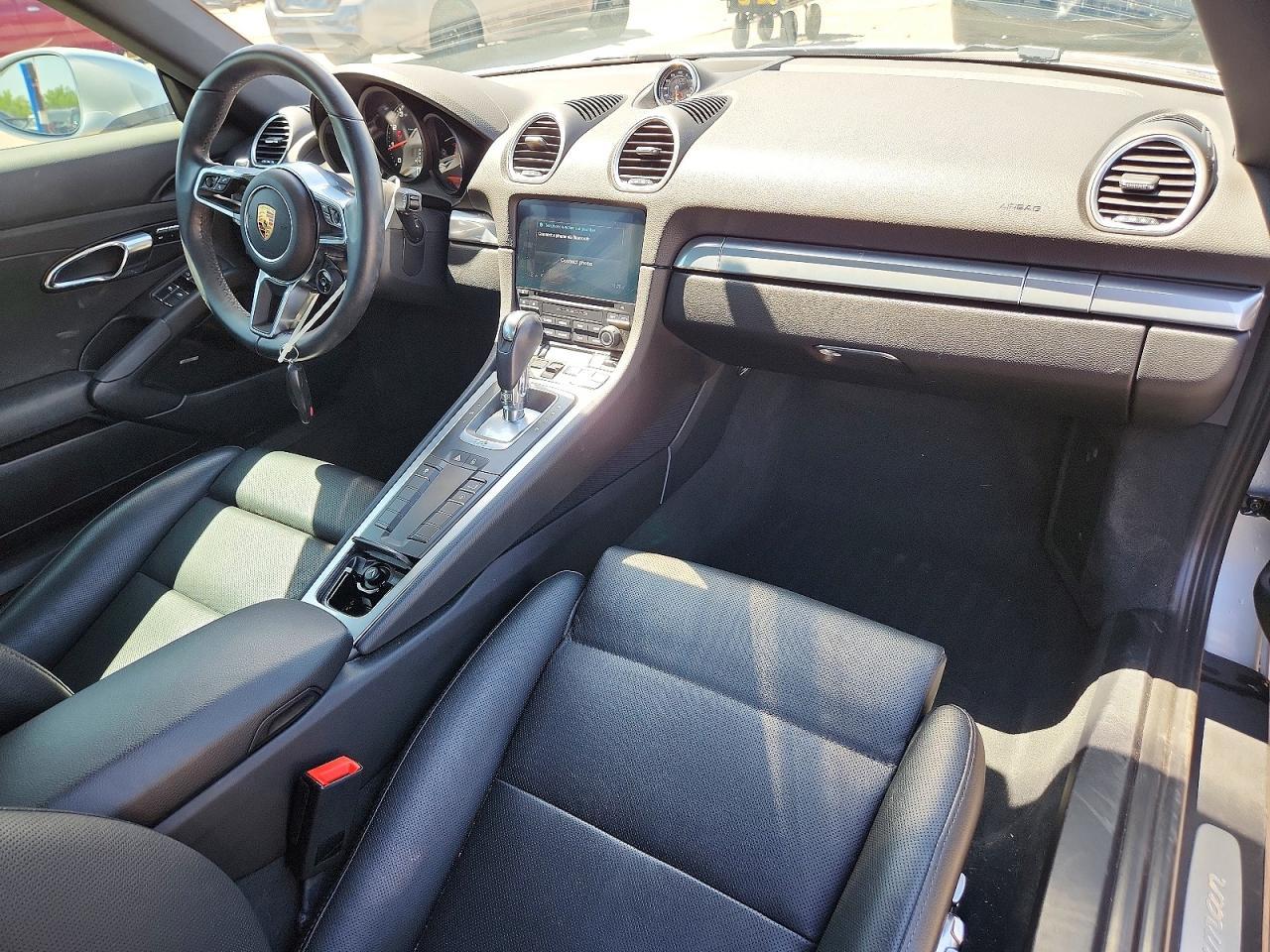 2018 PORSCHE Cayman