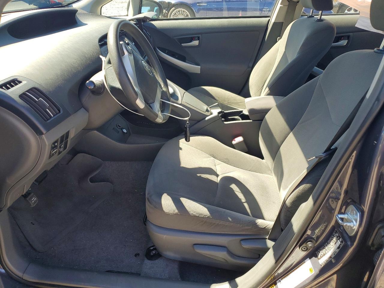 2011 TOYOTA PRIUS