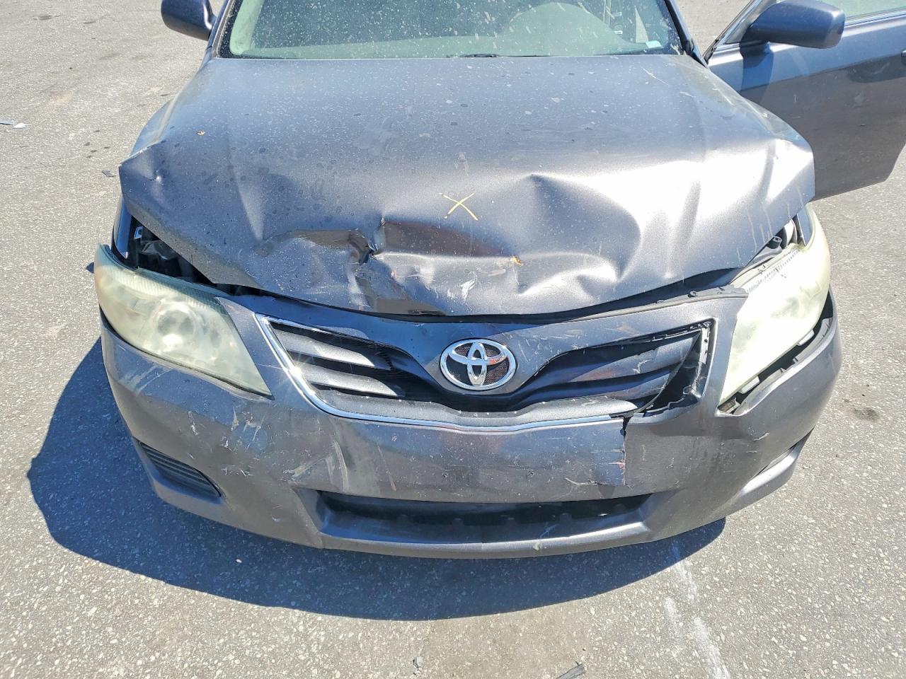 2011 TOYOTA CAMRY