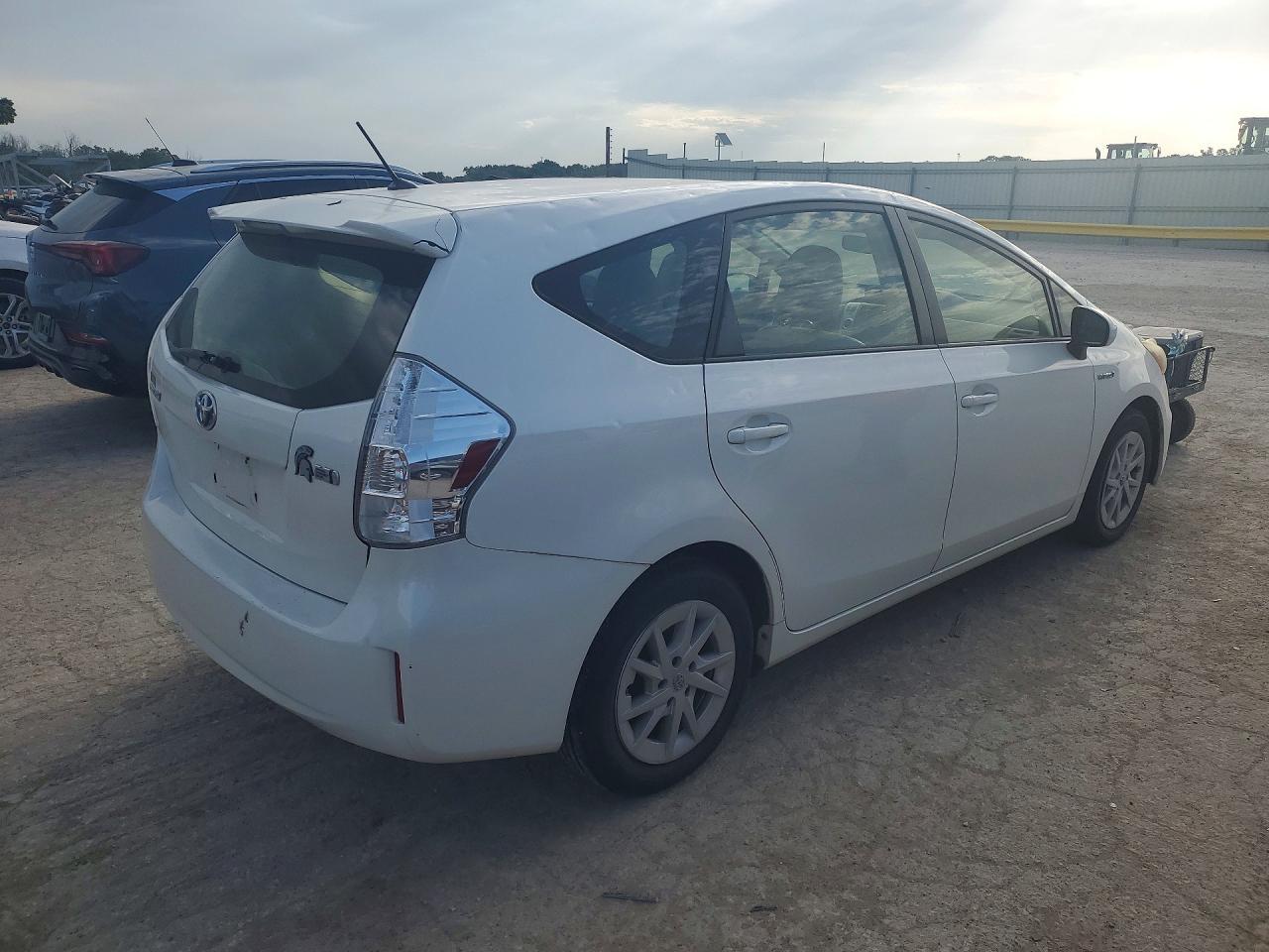 2012 TOYOTA PRIUS V