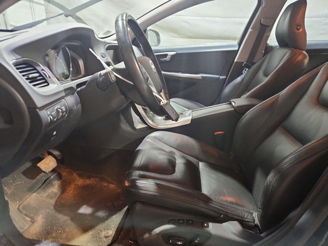 2014 VOLVO S60