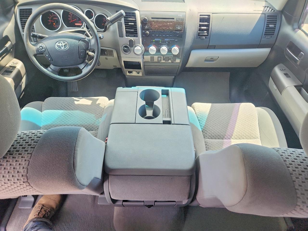 2011 TOYOTA TUNDRA