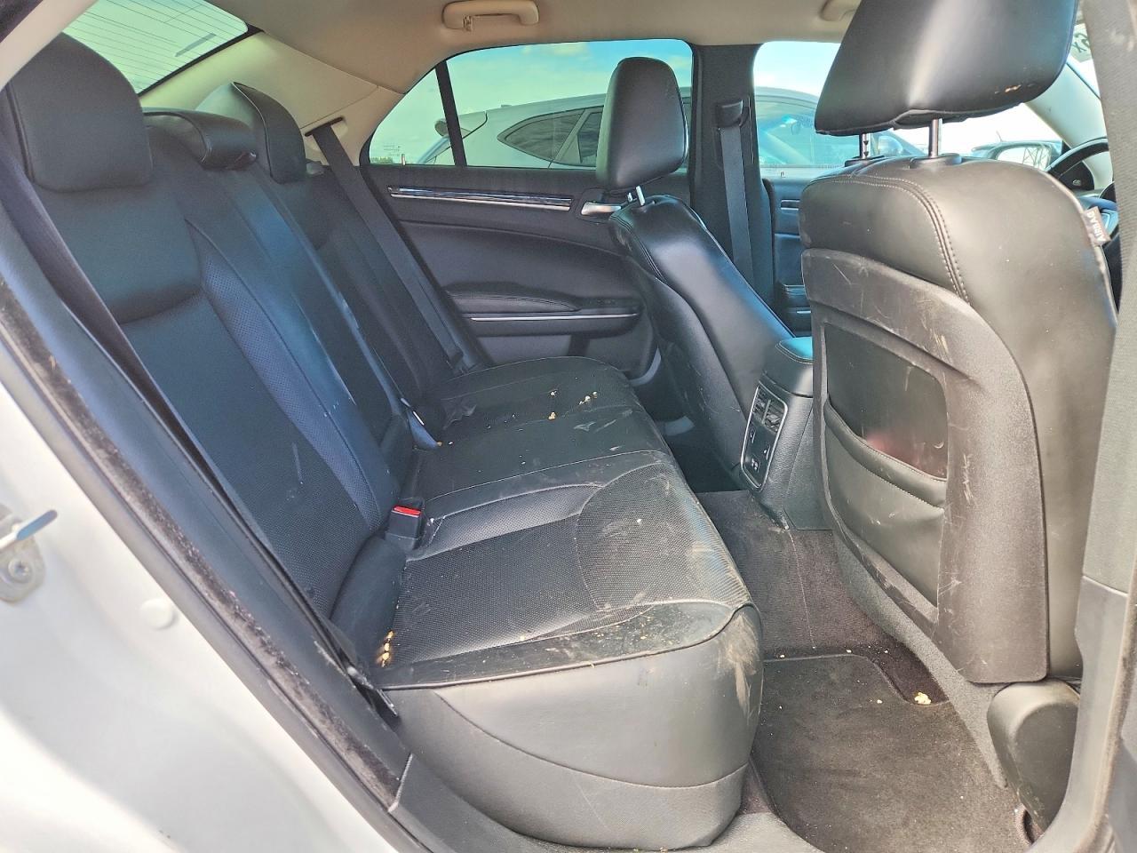 2019 CHRYSLER 300