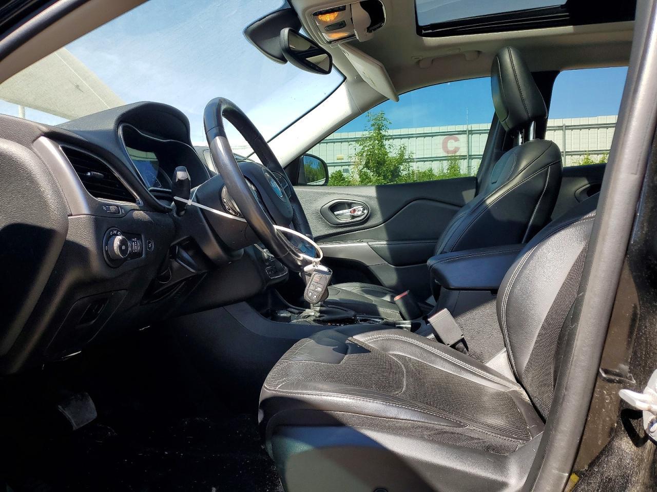 2019 JEEP CHEROKEE