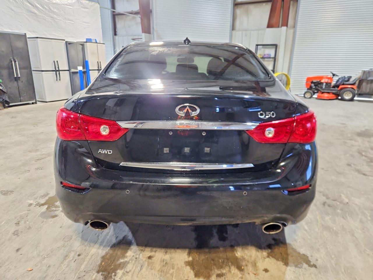 2015 INFINITI Q50
