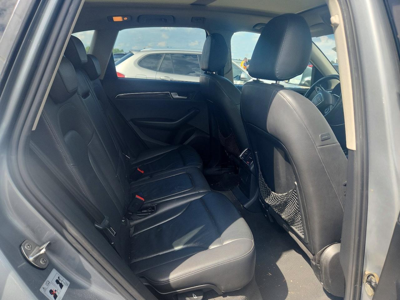 2010 AUDI Q5