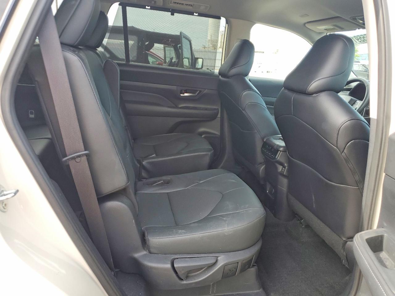 2024 TOYOTA HIGHLANDER