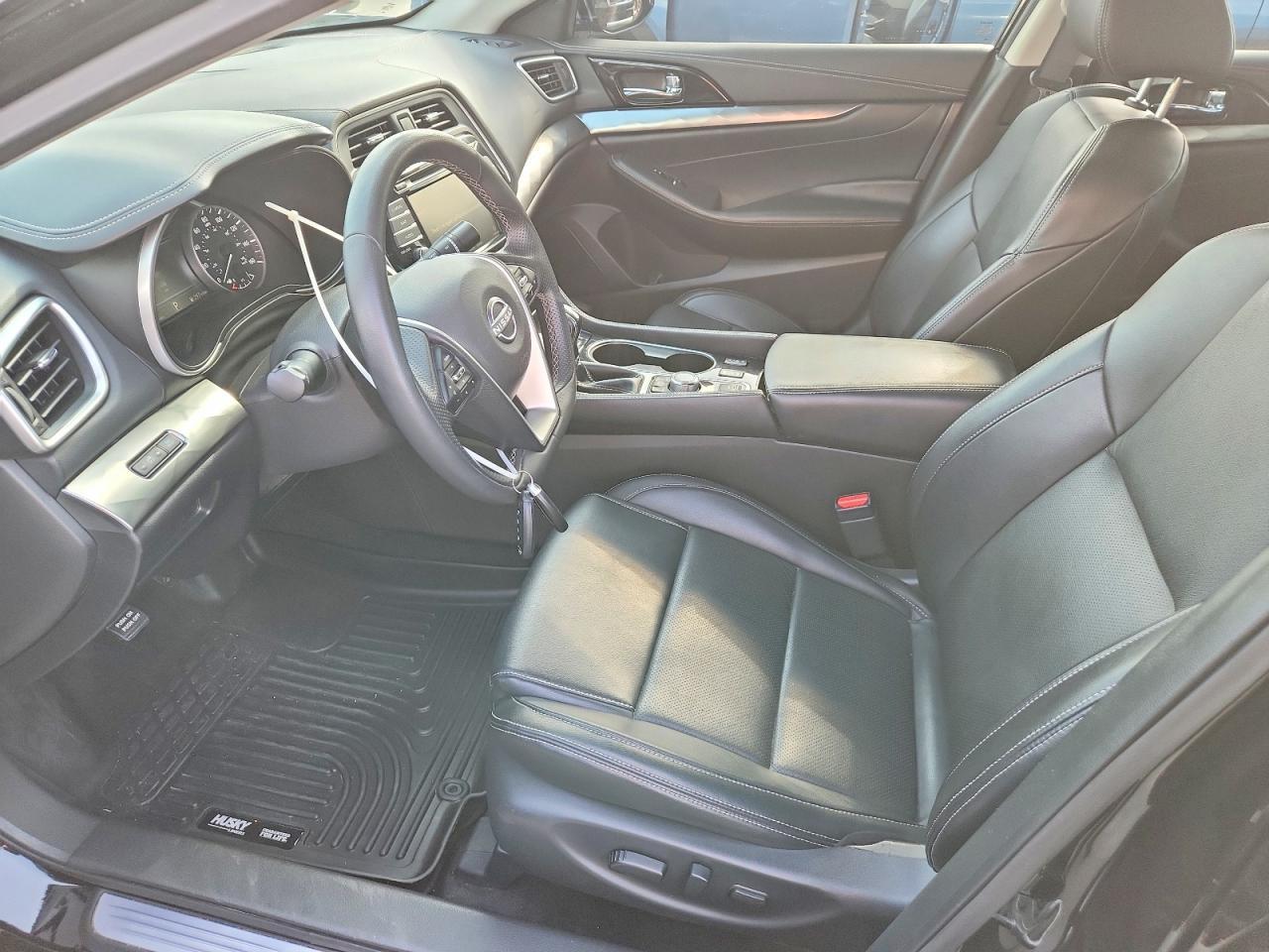 2023 NISSAN Maxima