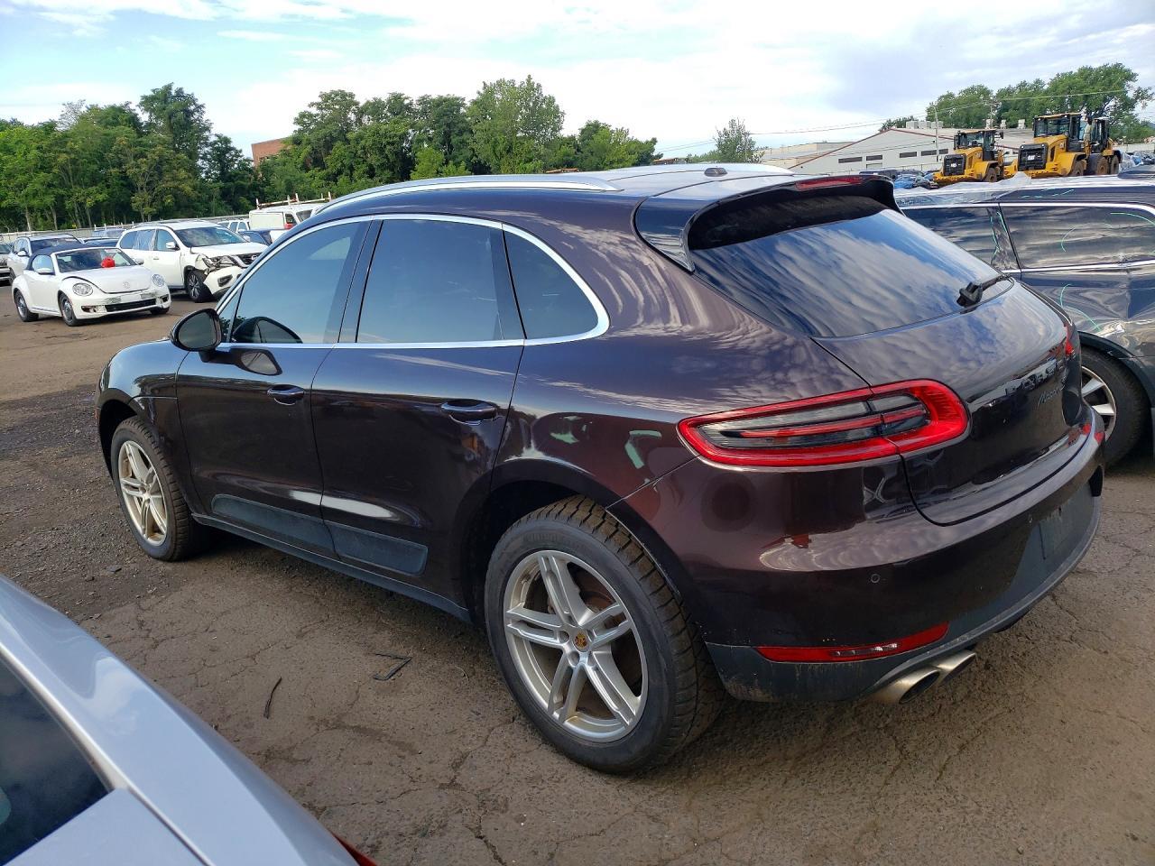 2018 PORSCHE Macan