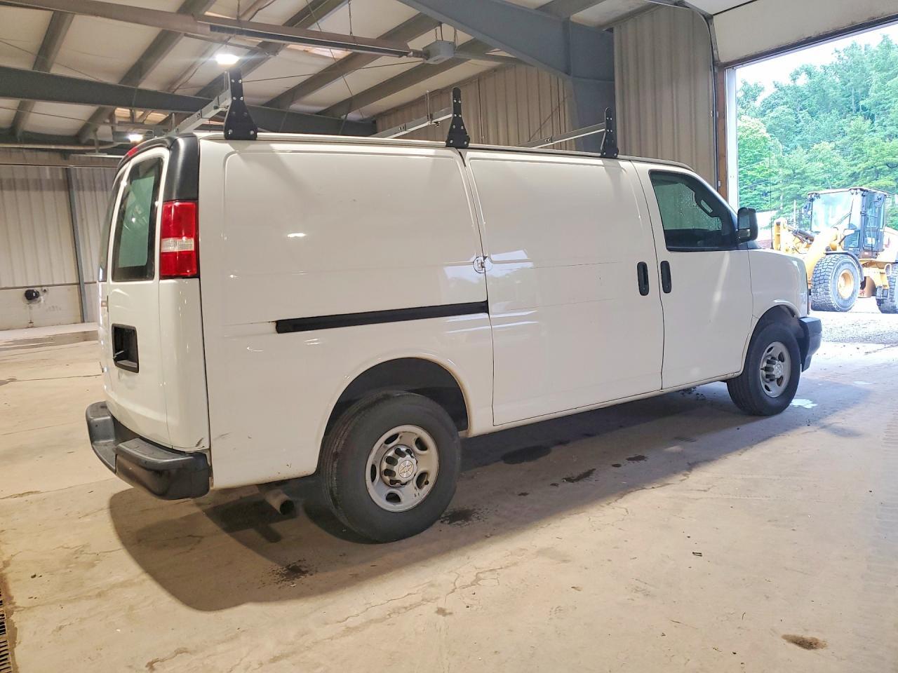 2017 CHEVROLET EXPRESS 2500