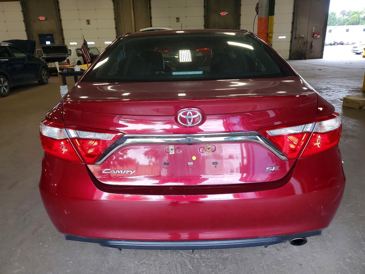 2017 TOYOTA CAMRY