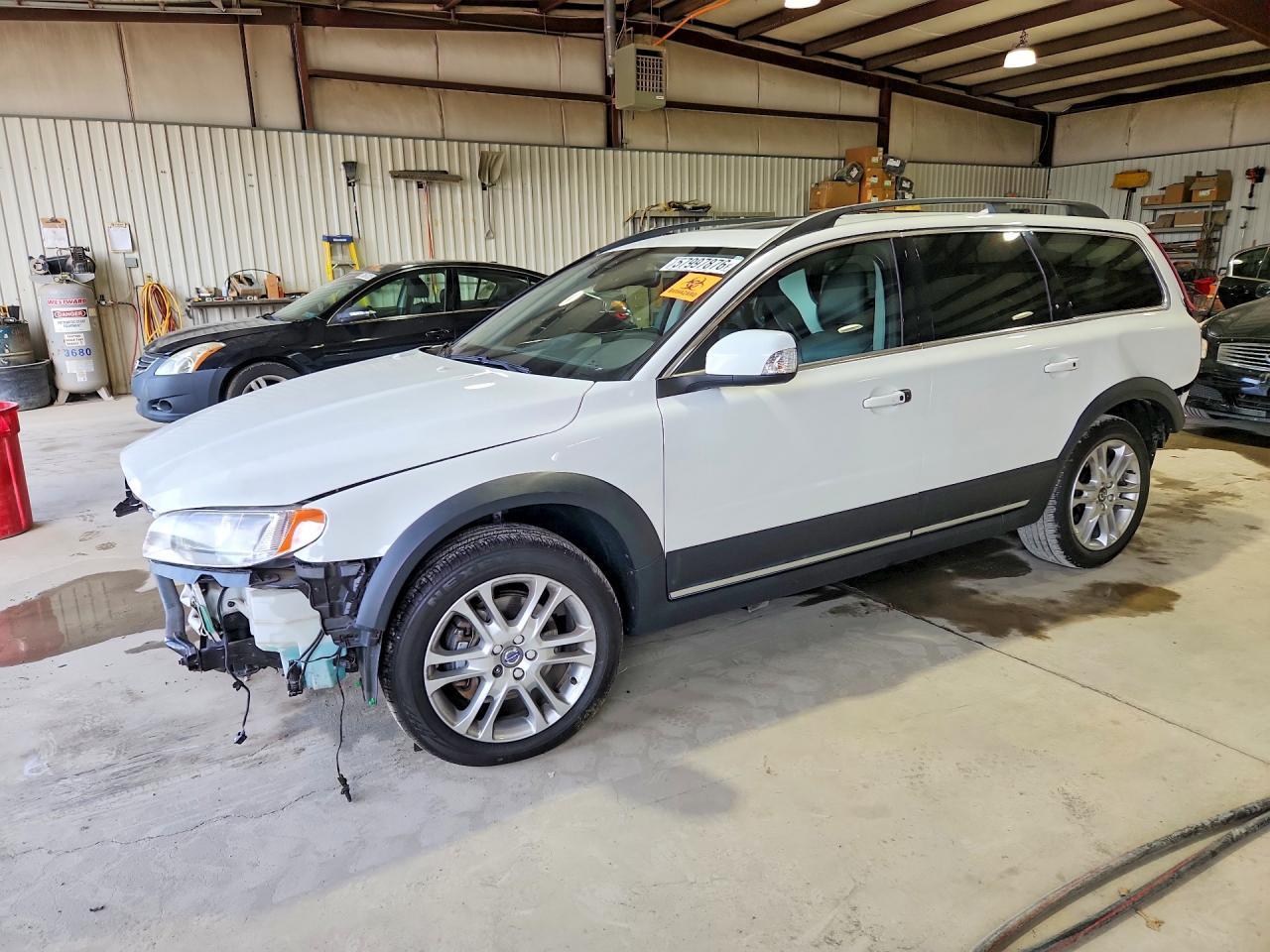 2016 VOLVO XC70