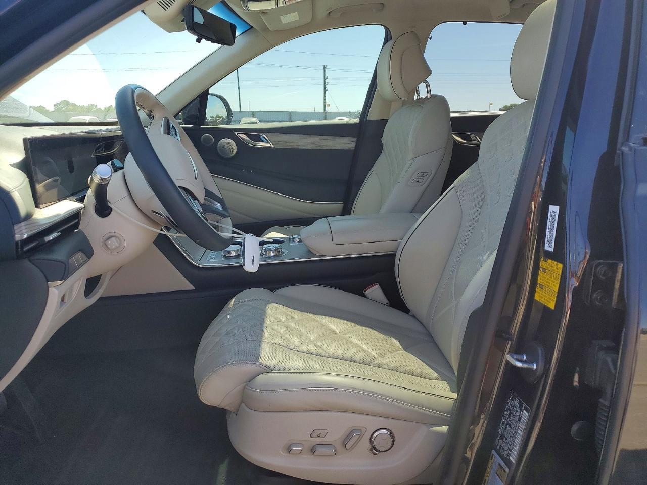 2025 GENESIS GV80