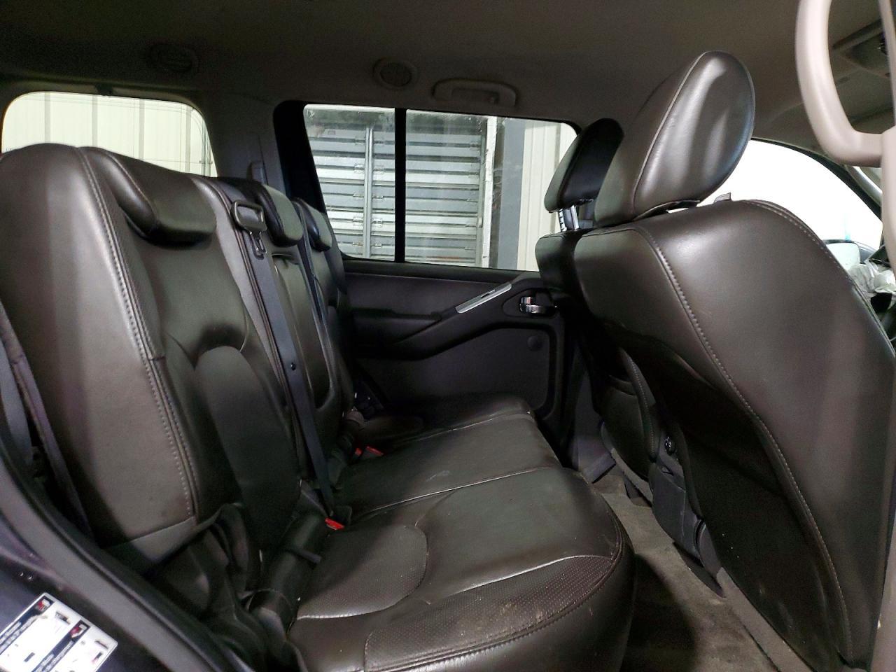 2011 NISSAN PATHFINDER