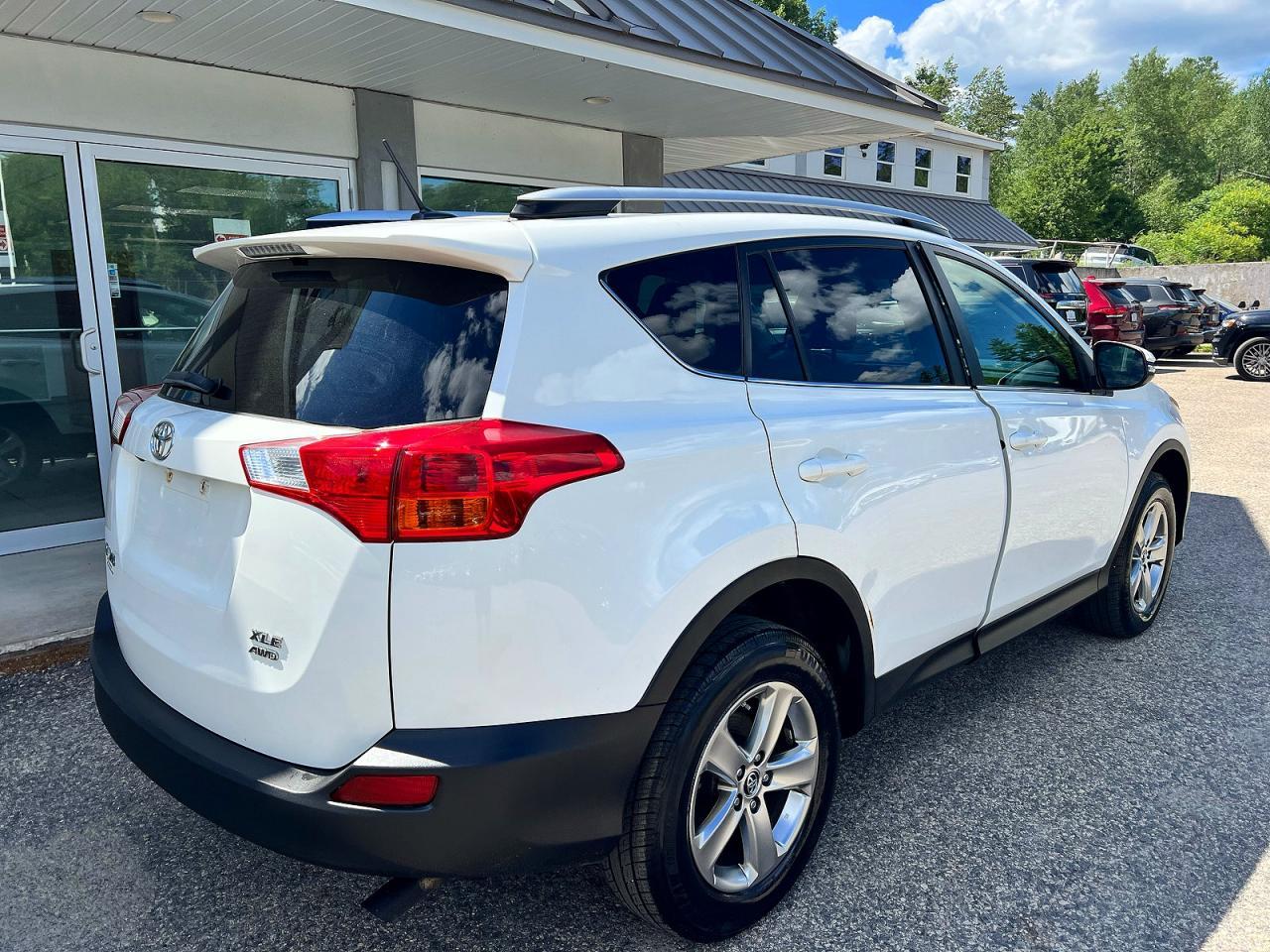 2015 TOYOTA RAV4