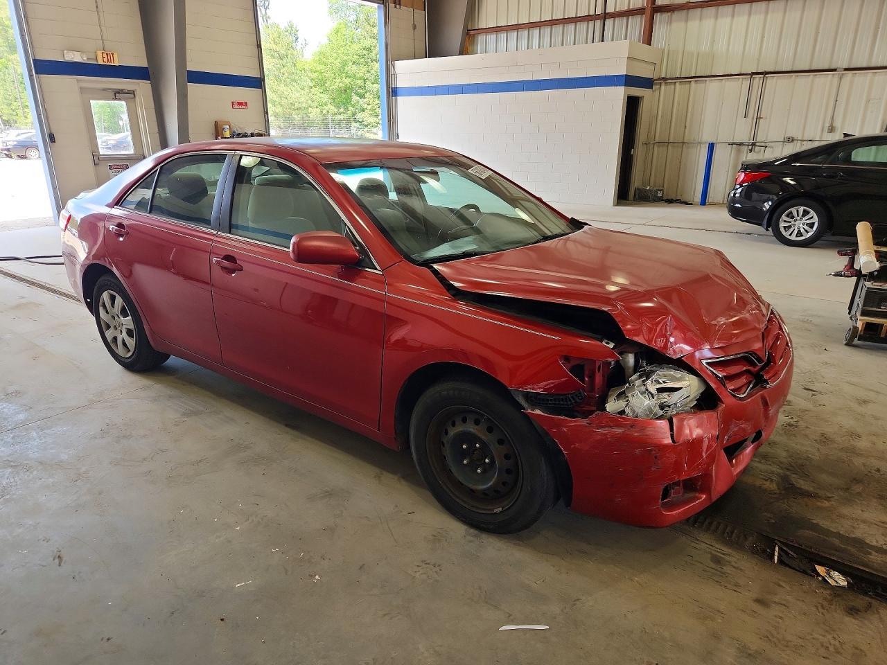 2011 TOYOTA CAMRY
