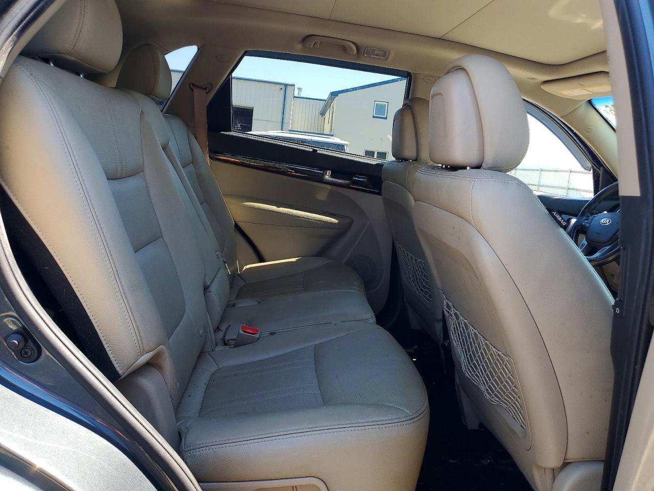 2014 KIA SORENTO