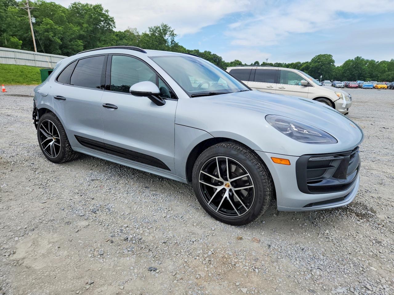 2023 PORSCHE Macan