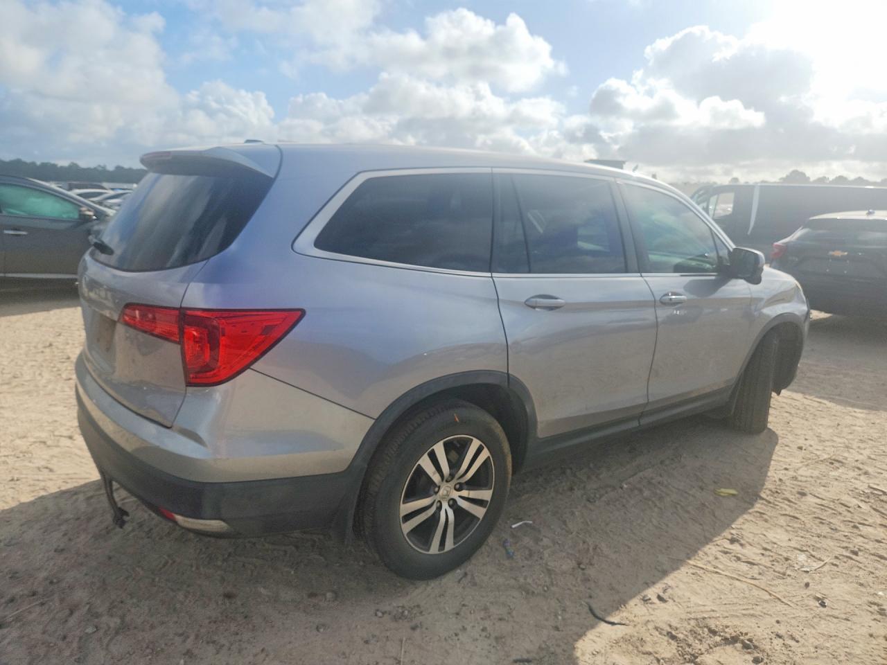 2017 HONDA PILOT