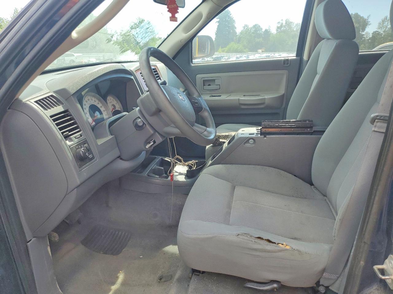 2005 DODGE Dakota