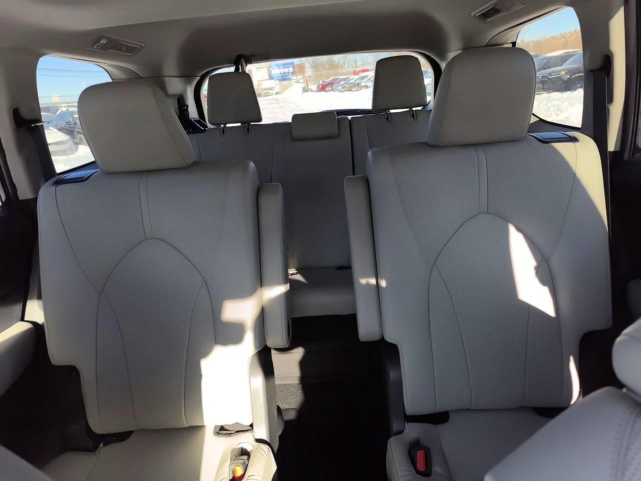 2024 TOYOTA HIGHLANDER