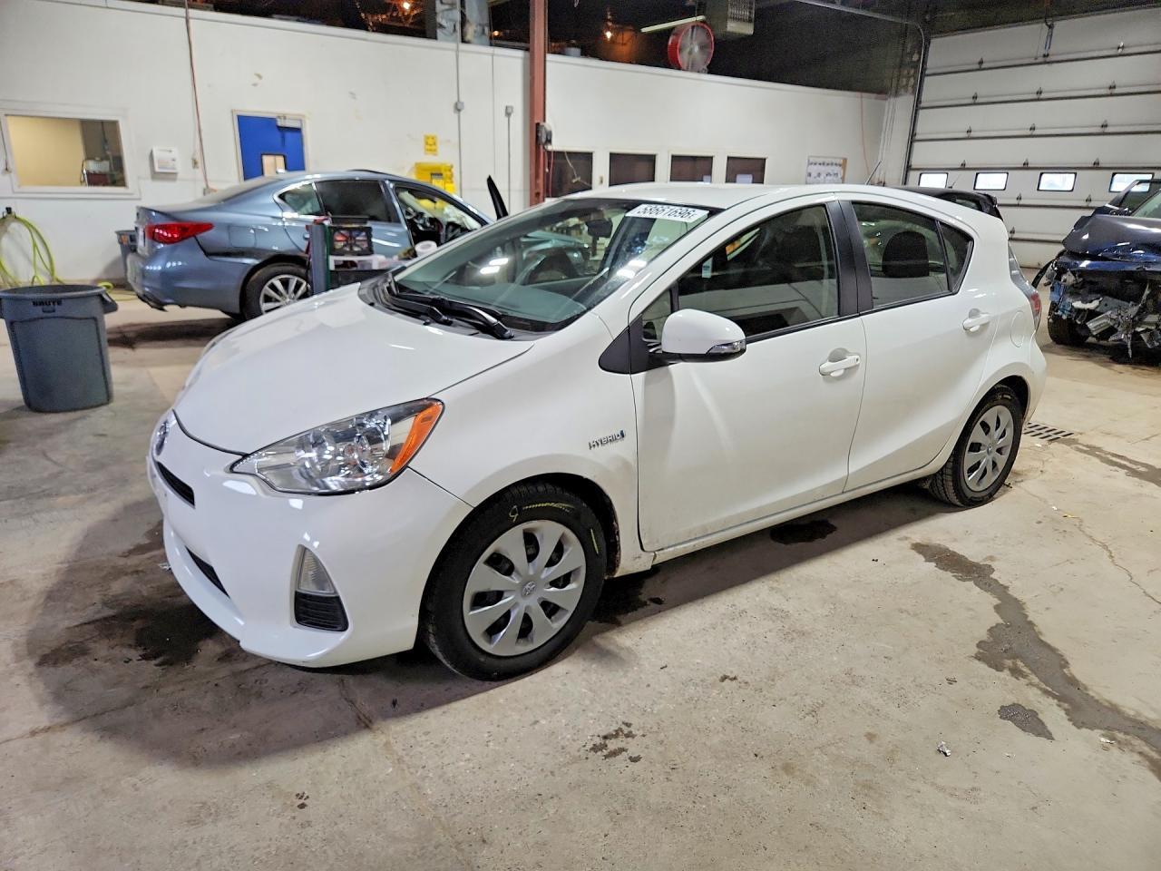 2012 TOYOTA Prius c