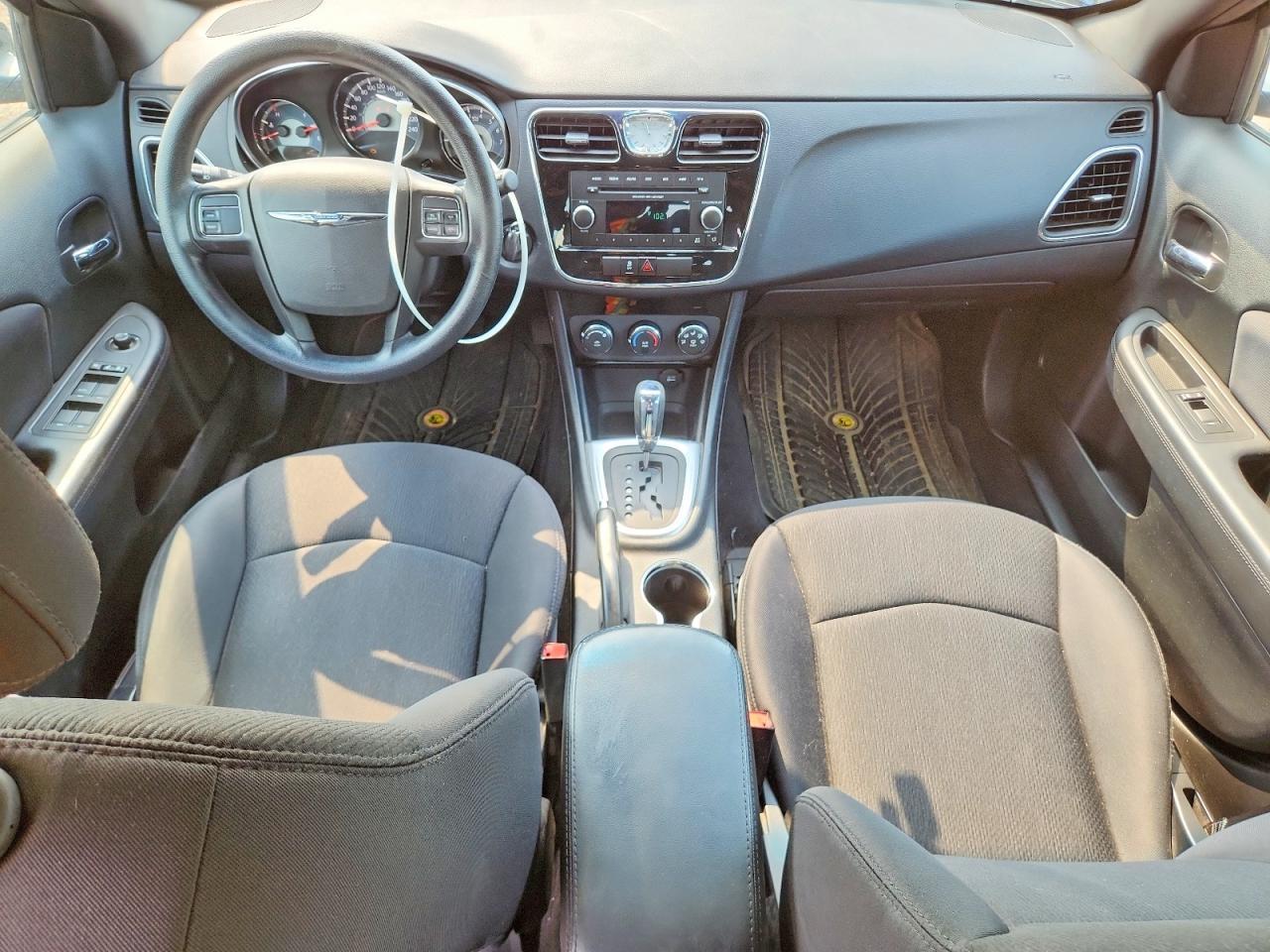 2013 CHRYSLER 200
