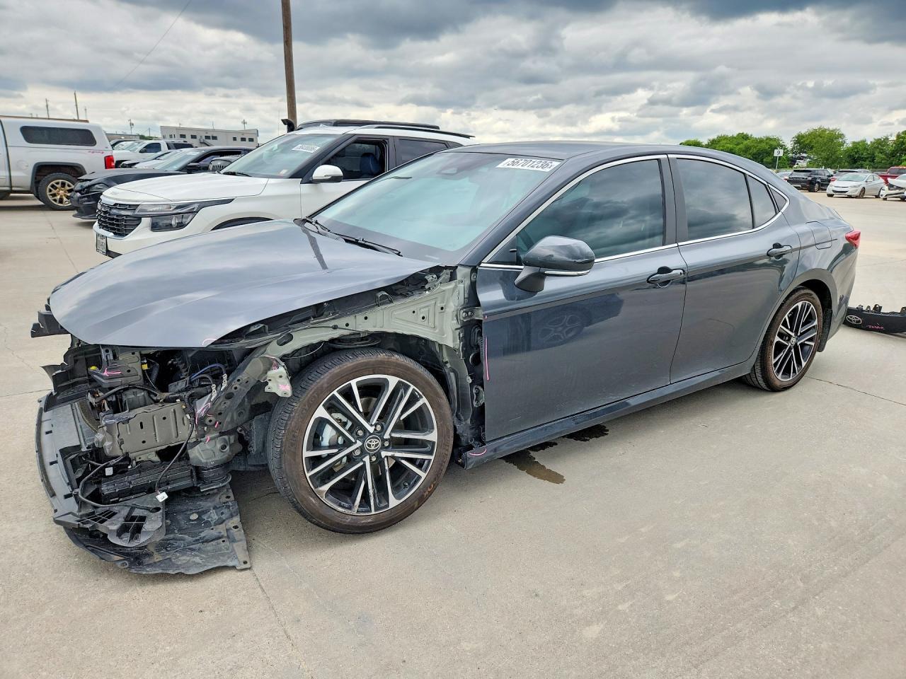 2025 TOYOTA CAMRY