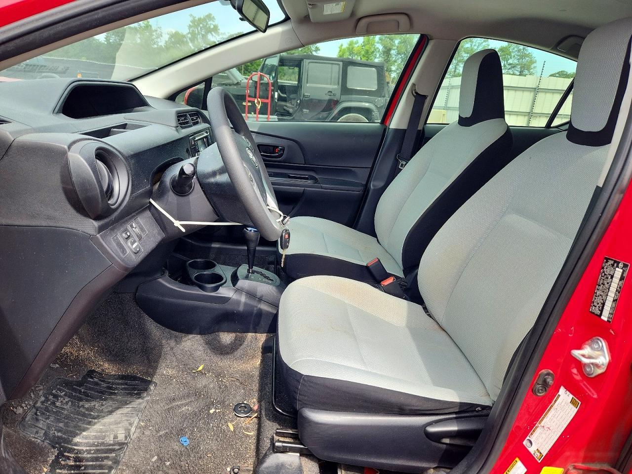 2015 TOYOTA Prius c