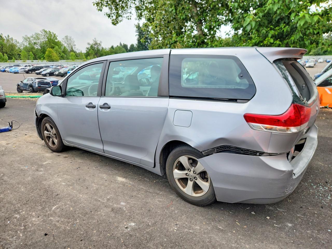 2013 TOYOTA SIENNA