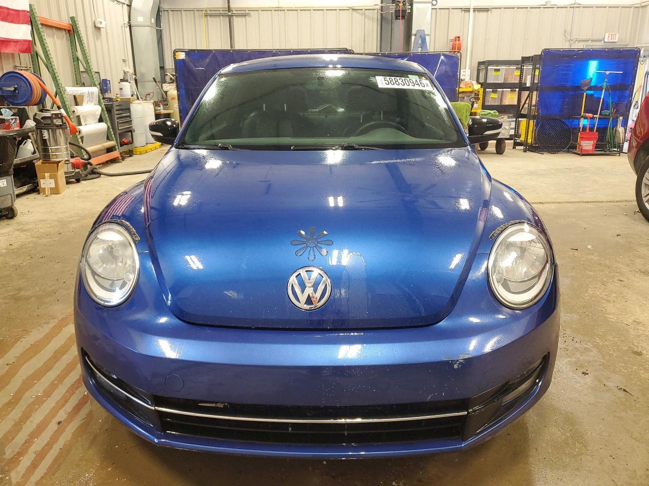 2012 VOLKSWAGEN Beetle