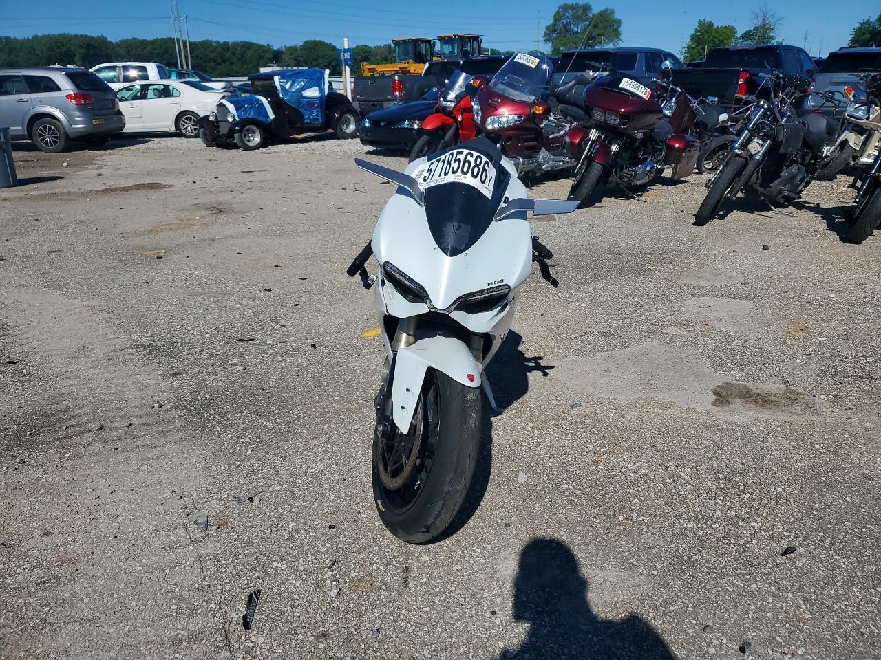 2013 DUCATI SUPERBIKE