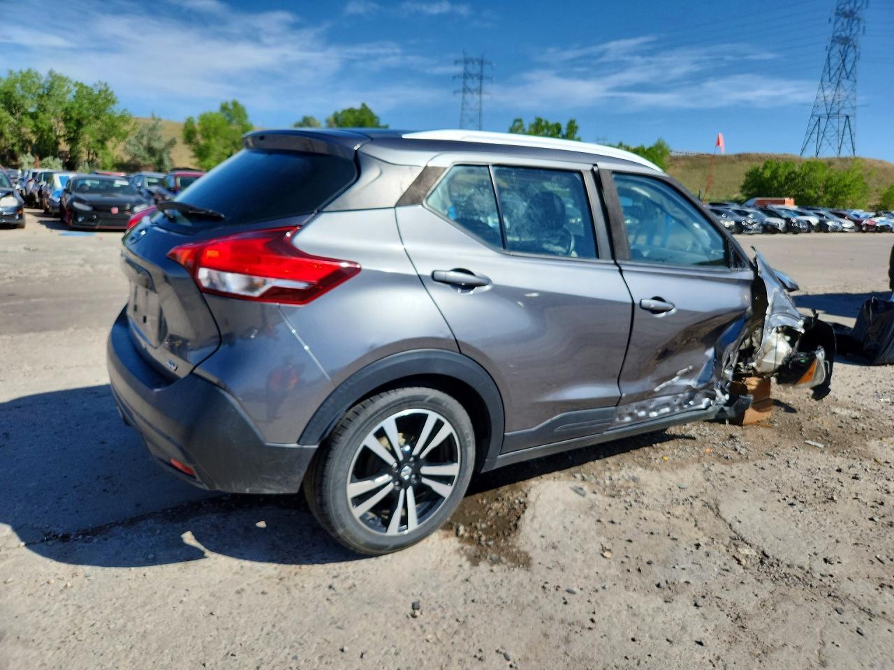 2019 NISSAN KICKS